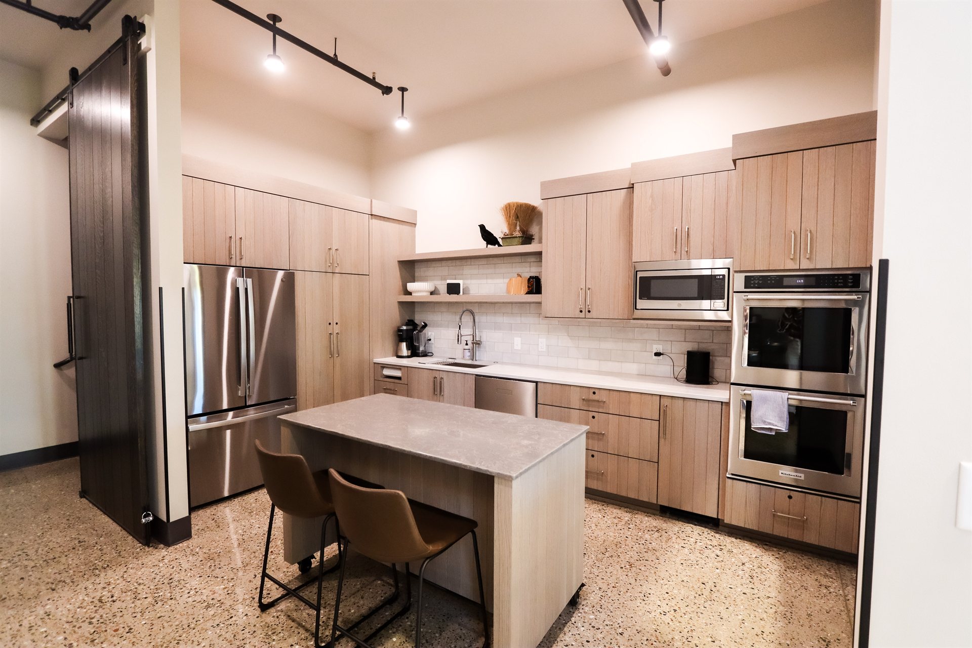 Serving Kitchen