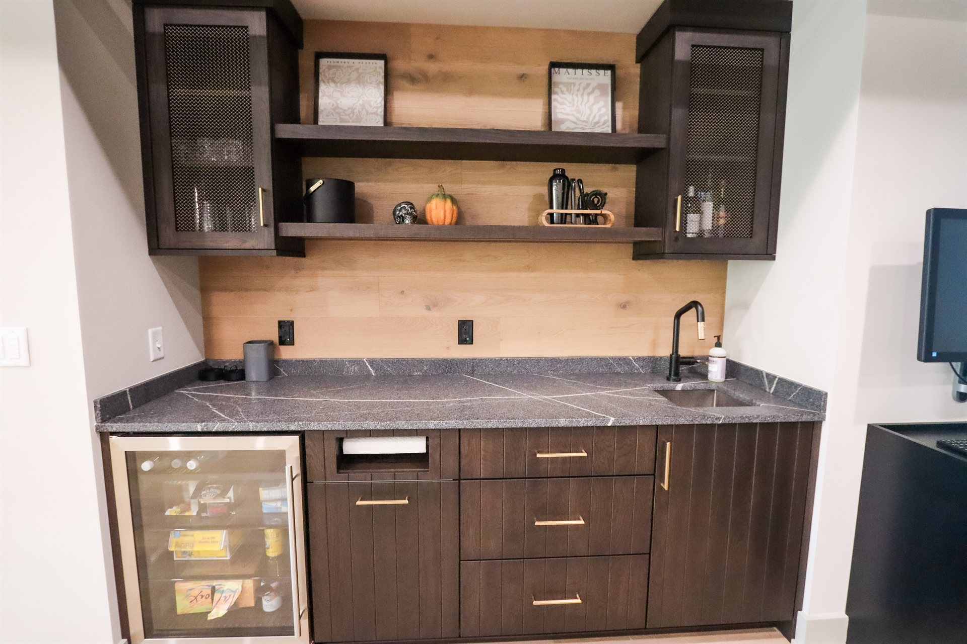 Upstairs Kitchenette